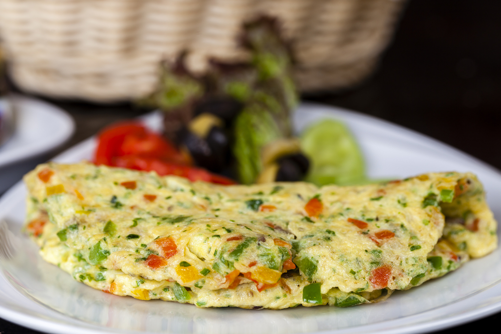 omelete de espinafre e tomate